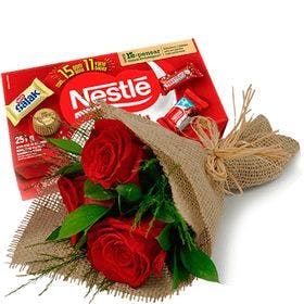 Ramalhete com 3 rosas  e caixa de bombom Nestlé 